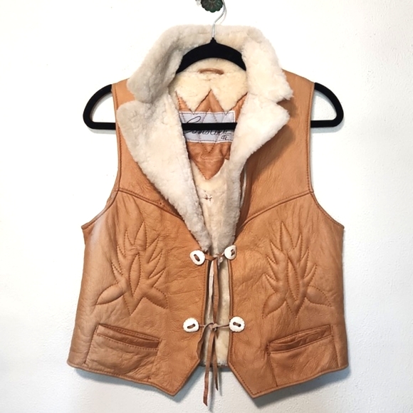 Comstock Vintage 70's Leather Sheepskin Fur Tie Front Vest Size Medium - Picture 15 of 15